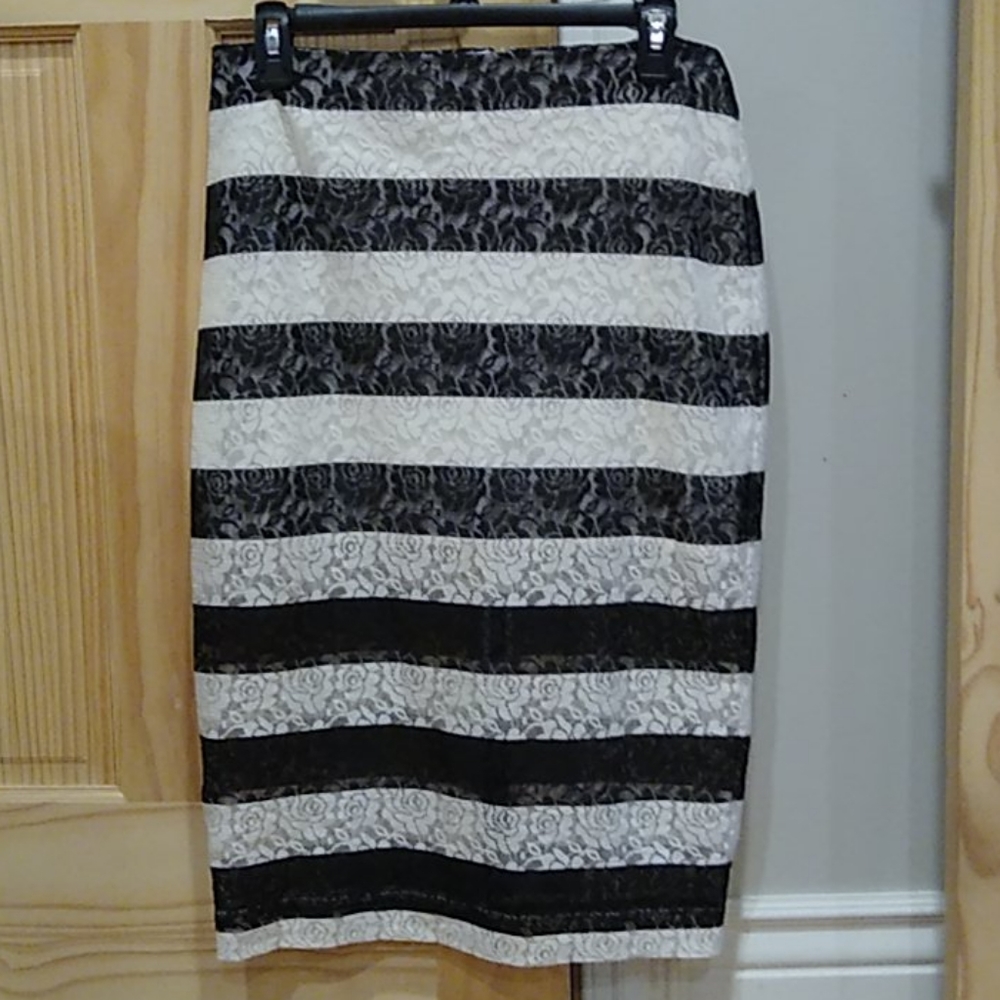 NWOT Express Mid Calf skirt
